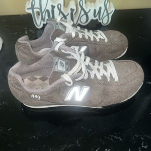 New Balance 442 grey